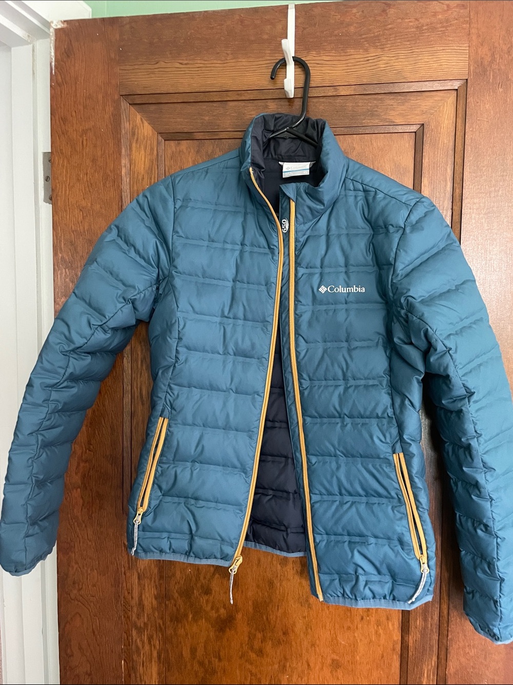 Columbia 650 lightweight Teal Puffer Jacket with Gold Zip Accents